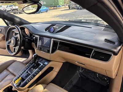 2018 Porsche Macan - Photo 25 - Dallas, TX 75252