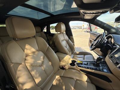 2018 Porsche Macan - Photo 26 - Dallas, TX 75252