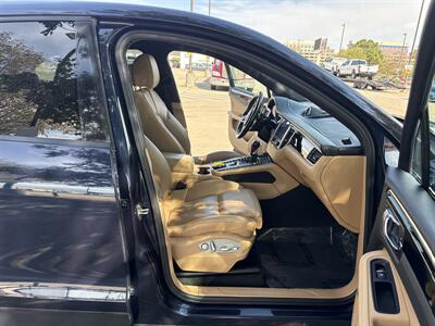 2018 Porsche Macan - Photo 27 - Dallas, TX 75252