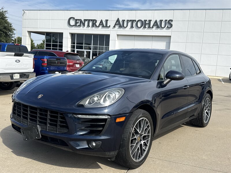 2018 Porsche Macan  