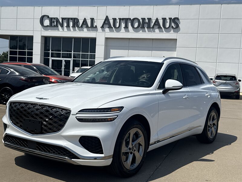 2026 Genesis GV70 2.5T Standard  