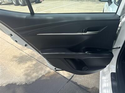 2025 Toyota Camry SE   - Photo 11 - Dallas, TX 75252