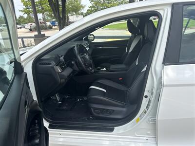2025 Toyota Camry SE   - Photo 14 - Dallas, TX 75252