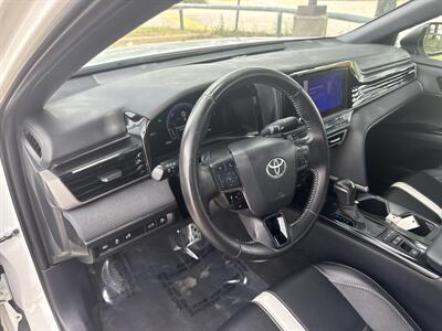 2025 Toyota Camry SE   - Photo 17 - Dallas, TX 75252