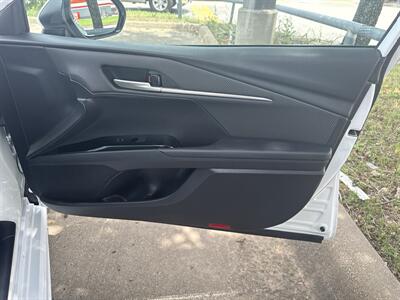 2025 Toyota Camry SE   - Photo 12 - Dallas, TX 75252