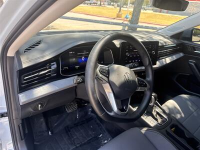 2025 Volkswagen Jetta SE   - Photo 23 - Dallas, TX 75252