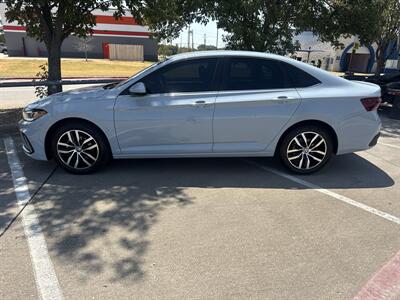 2025 Volkswagen Jetta SE   - Photo 4 - Dallas, TX 75252