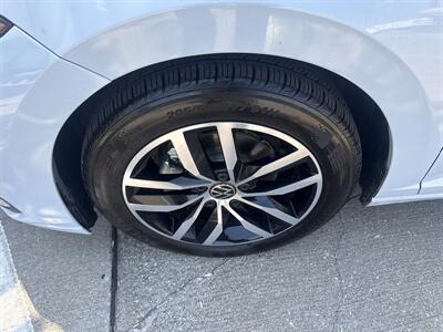 2025 Volkswagen Jetta SE   - Photo 34 - Dallas, TX 75252