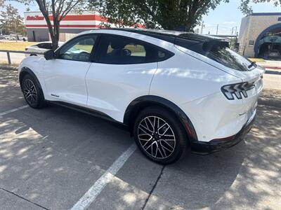 2024 Ford Mustang Mach-E Premium - Photo 5 - Dallas, TX 75252