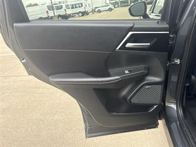2025 Mitsubishi Outlander SE   - Photo 11 - Dallas, TX 75252