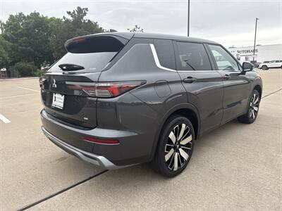 2025 Mitsubishi Outlander SE   - Photo 7 - Dallas, TX 75252