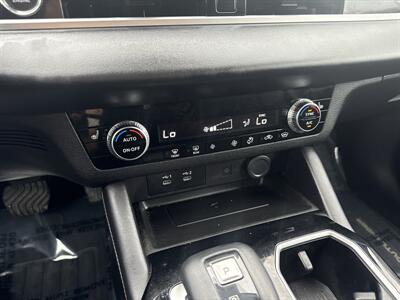 2025 Mitsubishi Outlander SE   - Photo 29 - Dallas, TX 75252