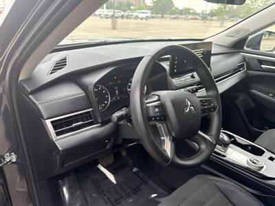 2025 Mitsubishi Outlander SE   - Photo 20 - Dallas, TX 75252