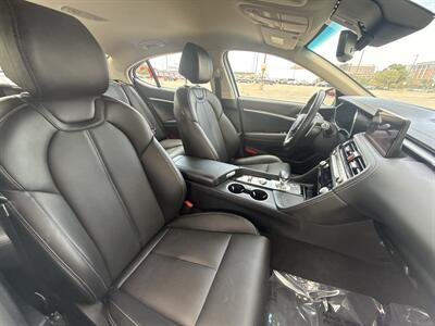 2026 Genesis G70 2.5T Standard   - Photo 33 - Dallas, TX 75252