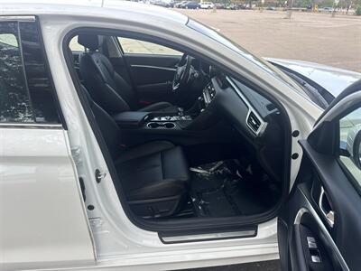 2026 Genesis G70 2.5T Standard   - Photo 16 - Dallas, TX 75252