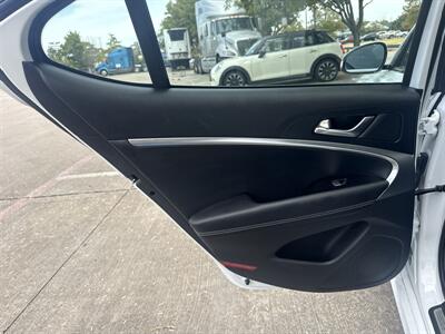 2026 Genesis G70 2.5T Standard   - Photo 11 - Dallas, TX 75252