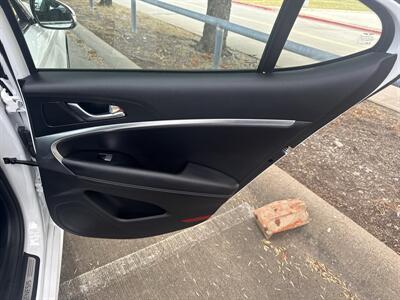 2026 Genesis G70 2.5T Standard   - Photo 12 - Dallas, TX 75252