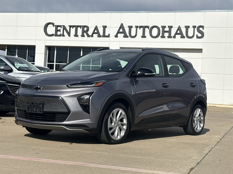 2023 Chevrolet Bolt EUV LT's photo