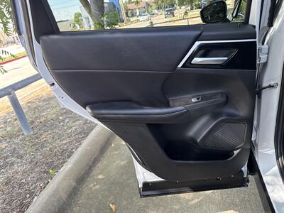 2024 Mitsubishi Outlander SE   - Photo 11 - Dallas, TX 75252