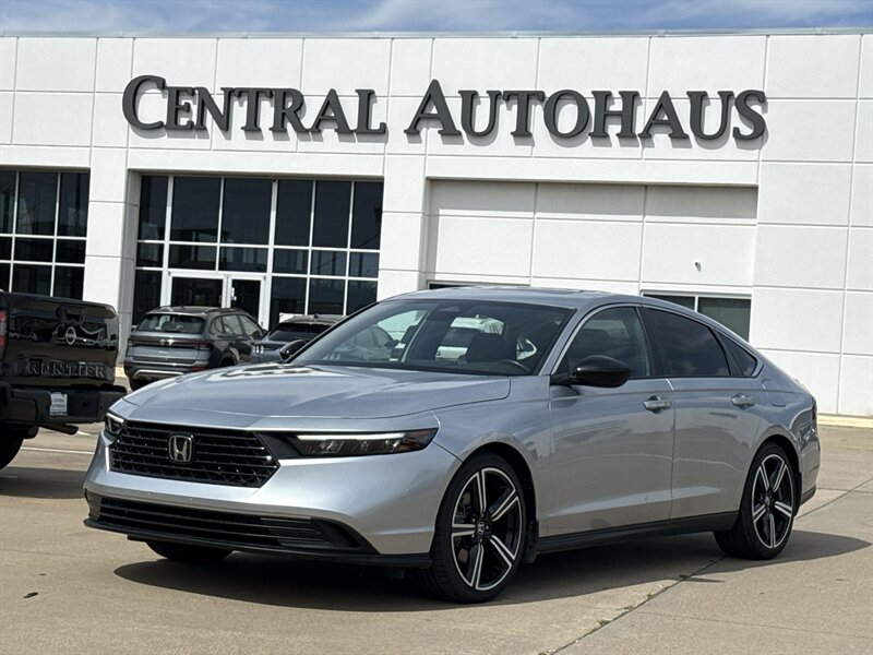 2024 Honda Accord Hybrid Sport   - Photo 1 - Dallas, TX 75252