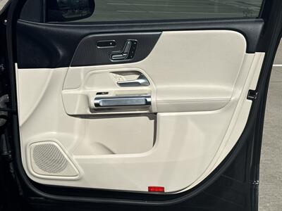 2022 Mercedes-Benz GLB GLB 250   - Photo 14 - Dallas, TX 75252