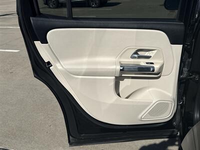 2022 Mercedes-Benz GLB GLB 250   - Photo 13 - Dallas, TX 75252