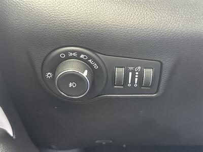 2025 Jeep Compass Limited   - Photo 33 - Dallas, TX 75252