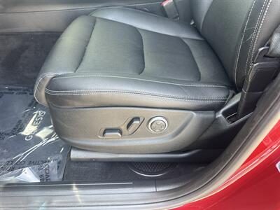 2025 Genesis GV70 2.5T Standard   - Photo 14 - Dallas, TX 75252