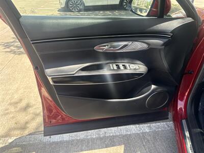 2025 Genesis GV70 2.5T Standard   - Photo 12 - Dallas, TX 75252