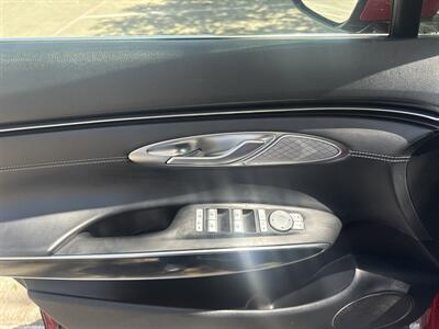 2025 Genesis GV70 2.5T Standard   - Photo 13 - Dallas, TX 75252