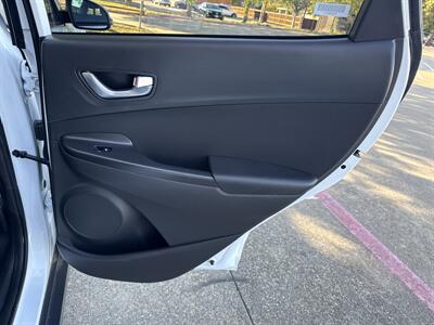2023 Hyundai KONA Electric SEL - Photo 13 - Dallas, TX 75252