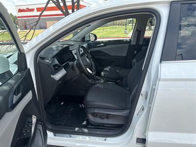 2024 Volkswagen Taos SE   - Photo 16 - Dallas, TX 75252
