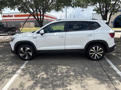 2024 Volkswagen Taos SE   - Photo 4 - Dallas, TX 75252