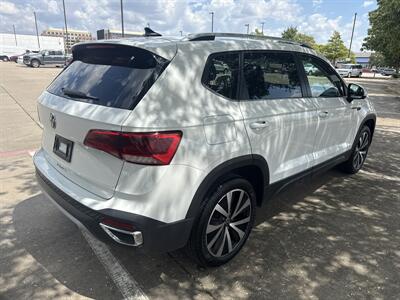 2024 Volkswagen Taos SE   - Photo 7 - Dallas, TX 75252