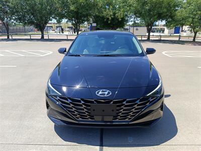 2023 Hyundai ELANTRA Limited   - Photo 2 - Dallas, TX 75252