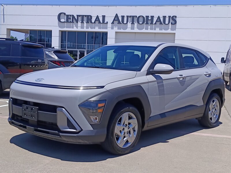 2024 Hyundai KONA SE - Photo 1 - Dallas, TX 75252
