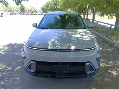 2024 Hyundai KONA SE   - Photo 2 - Dallas, TX 75252
