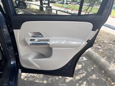 2023 Mercedes-Benz GLB GLB 250   - Photo 11 - Dallas, TX 75252