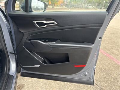 2025 Kia Sportage EX - Photo 13 - Dallas, TX 75252