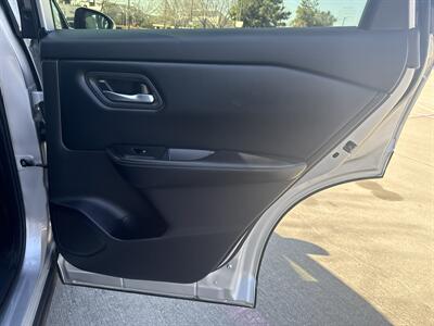 2025 Nissan Rogue SV   - Photo 12 - Dallas, TX 75252