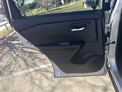 2025 Nissan Rogue SV   - Photo 11 - Dallas, TX 75252