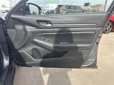 2025 Nissan Altima 2.5 SV   - Photo 15 - Dallas, TX 75252