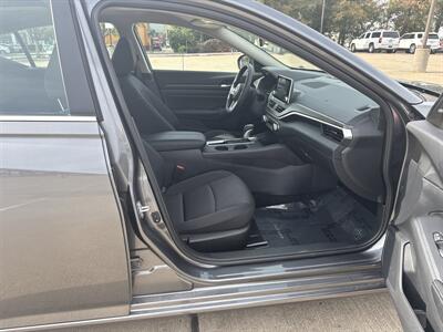 2025 Nissan Altima 2.5 SV   - Photo 20 - Dallas, TX 75252