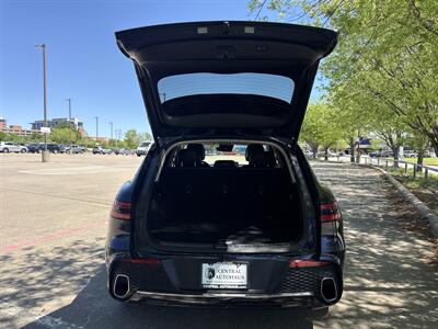 2025 Genesis GV70 2.5T Standard   - Photo 16 - Dallas, TX 75252