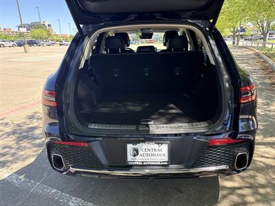 2025 Genesis GV70 2.5T Standard   - Photo 17 - Dallas, TX 75252