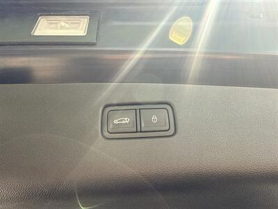 2025 Genesis GV70 2.5T Standard   - Photo 23 - Dallas, TX 75252