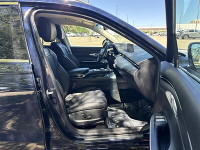 2025 Genesis GV70 2.5T Standard   - Photo 30 - Dallas, TX 75252