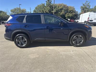 2025 Nissan Rogue SV   - Photo 8 - Dallas, TX 75252