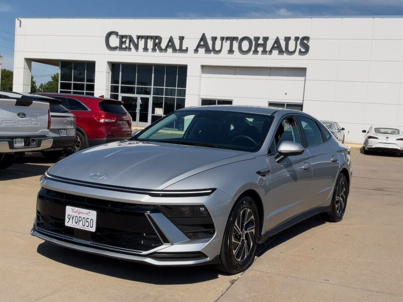 2026 Hyundai SONATA Hybrid Blue   - Photo 1 - Dallas, TX 75252