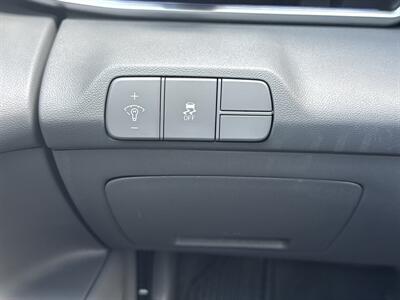 2025 Hyundai ELANTRA SEL Convenience   - Photo 27 - Dallas, TX 75252